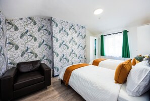 2 bedrooms, iron/ironing board, travel cot, free WiFi