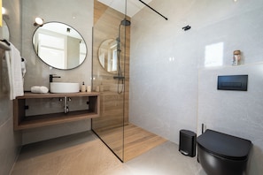 Superior Double Room, Balcony, Sea View | Bathroom | Shower, hair dryer, towels, toilet paper - The old man and the sea Inn (Novalja)