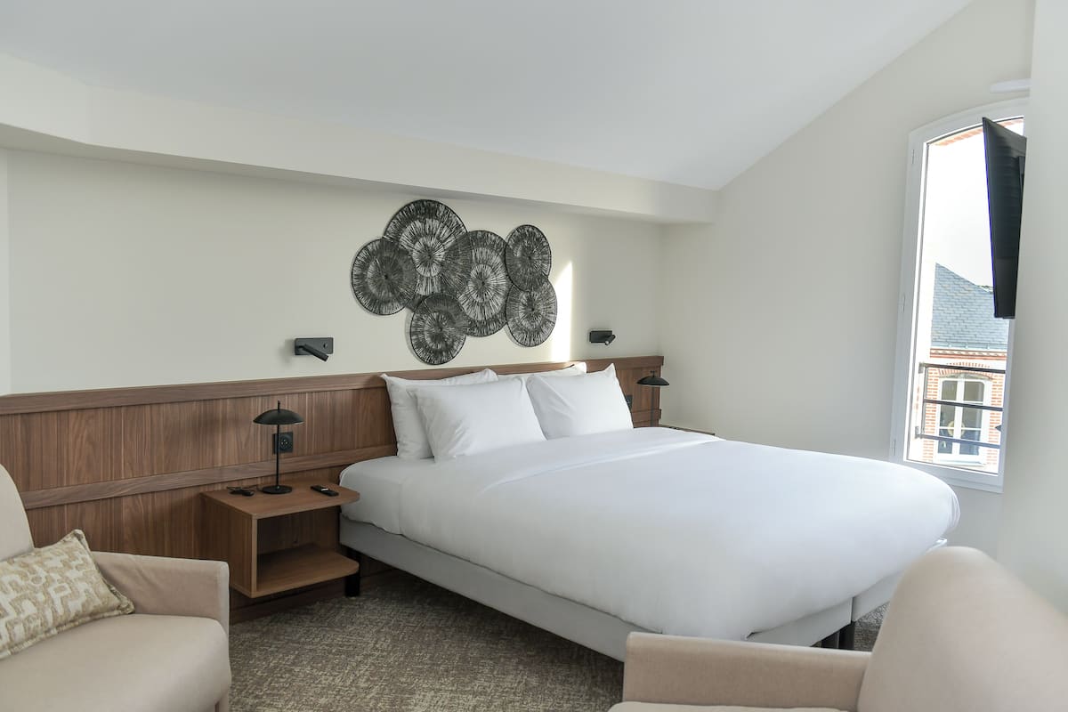 Ropa de cama de alta calidad y colchones con acolchado adicional