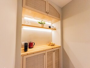 1 bedroom, in-room safe, iron/ironing board, free WiFi