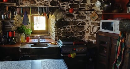 Petit Paradis Au Bord de L'eau
