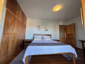 1 bedroom, desk, iron/ironing board, travel cot - Double view apartment | Ancient Corinth (Archea Korinthos)