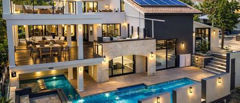 Innenpool, beheizter Pool