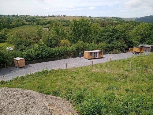 Llandovery - Cabin - Sleeps 2 - Parking - Garden