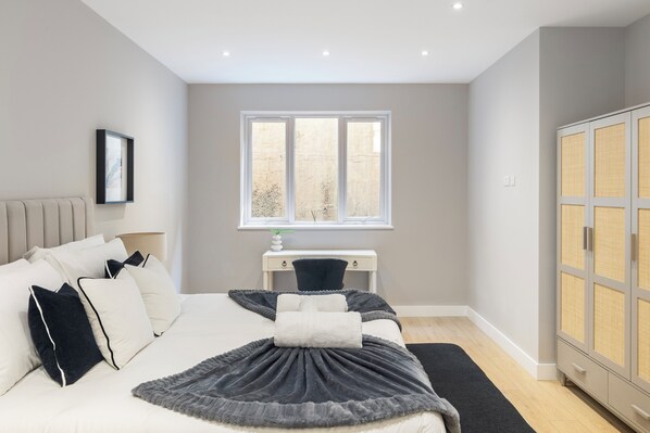1 chambre, fer et planche à repasser, Wi-Fi, draps fournis
