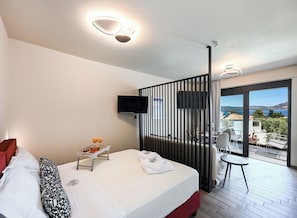 Suíte estúdio júnior, vista para a piscina | 1 quarto, Wi-Fi de cortesia