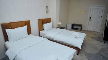 In-room safe, desk, laptop workspace, free WiFi