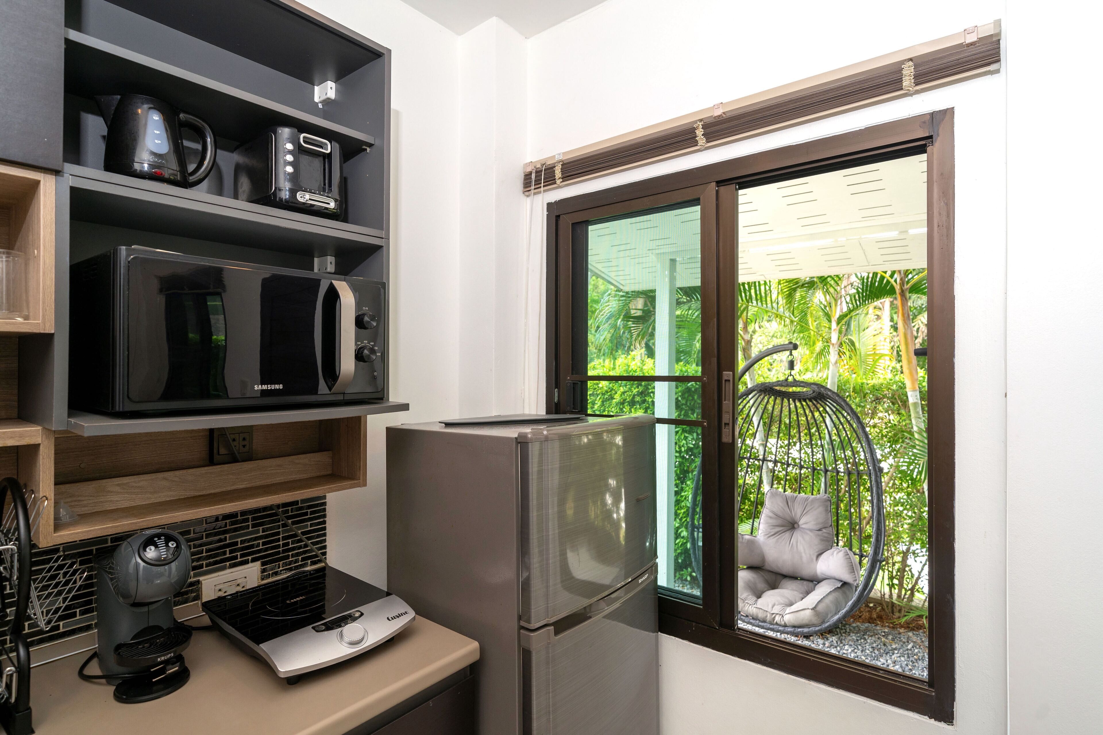 豪華單棟小屋, 花園景 | 私人小型廚房 | 大型雪櫃/冰箱、微波爐、爐具、廚房用具/餐具/器皿