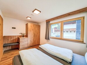 1 habitación, cuna de viaje, wifi gratis y ropa de cama