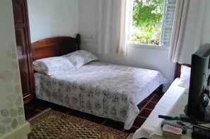 2 bedrooms, iron/ironing board, free WiFi, bed sheets - Charming place near SP (Caioçara Jarinu)