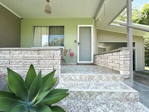 تفاصيل الفندق من الخارج