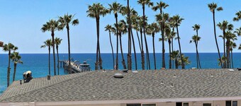 Lux Oceanview Retreat with Bikes & Walk to Beach