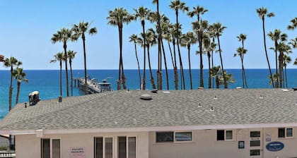 Lux Oceanview Retreat with Bikes & Walk to Beach