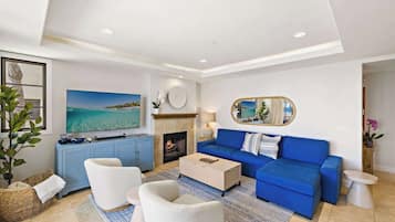 Smart TV, fireplace, video games, table tennis