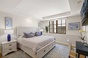 2 bedrooms, desk, iron/ironing board, travel cot