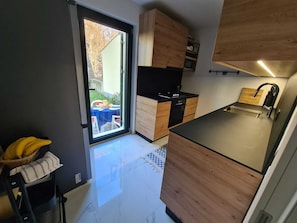 Refrigerador, horno, parrilla de estufa y lavavajillas
