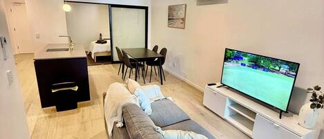 Televisión y oficina