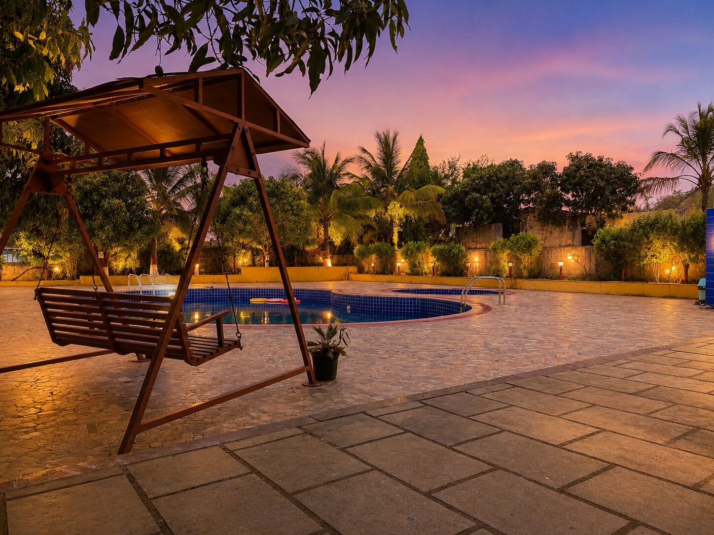 حمام سباحة