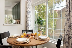 Dining - Tranquil Coastal Escape with Pool & Spa (San Diego)