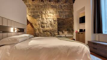 Superior Room | In-room safe, desk, blackout drapes, WiFi (free)
