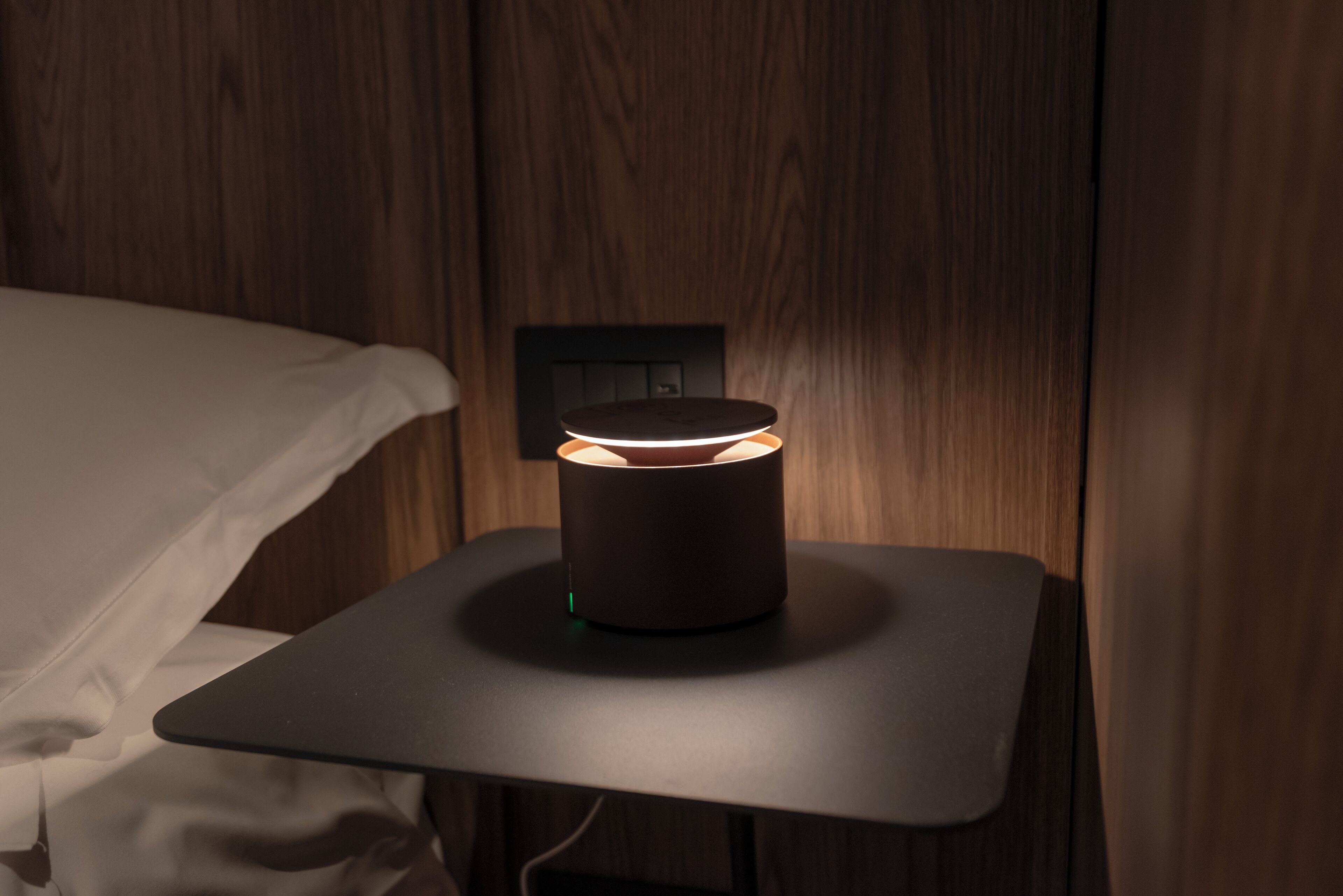 Classic-værelse med 2 enkeltsenge - udsigt til gårdsplads | Pengeskab på værelset, skrivebord, mørklægningsgardiner, gratis Wi-Fi