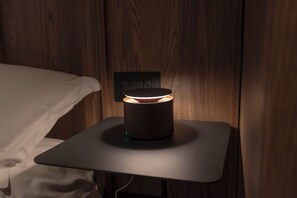 Klassieke Twin kamer, uitzicht op de binnenplaats | Een kluis op de kamer, een bureau, verduisterende gordijnen, gratis wifi