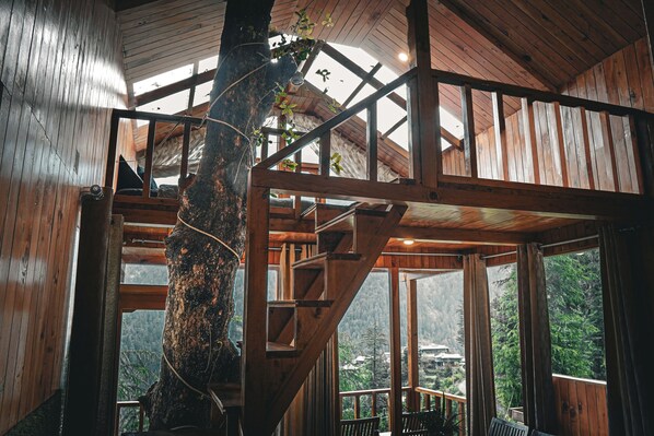 Interior - WOW DUPLEX TREEHOUSE (Jibhi)