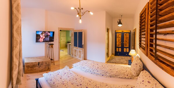 2 chambres, fer et planche à repasser, Wi-Fi, draps fournis