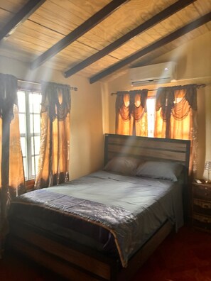 1 chambre, fer et planche à repasser, Wi-Fi gratuit, draps fournis