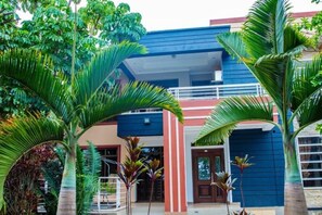 Exterior - 🏠 SPACIOUS 8 bedroom VILLA for rent in KIGALI-Kicukiro, Kagarama (Kigali)