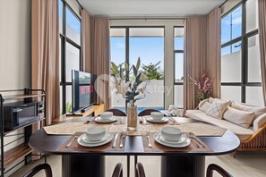 Villa, 3 Bedrooms, Private Pool, Pool View | Dining room