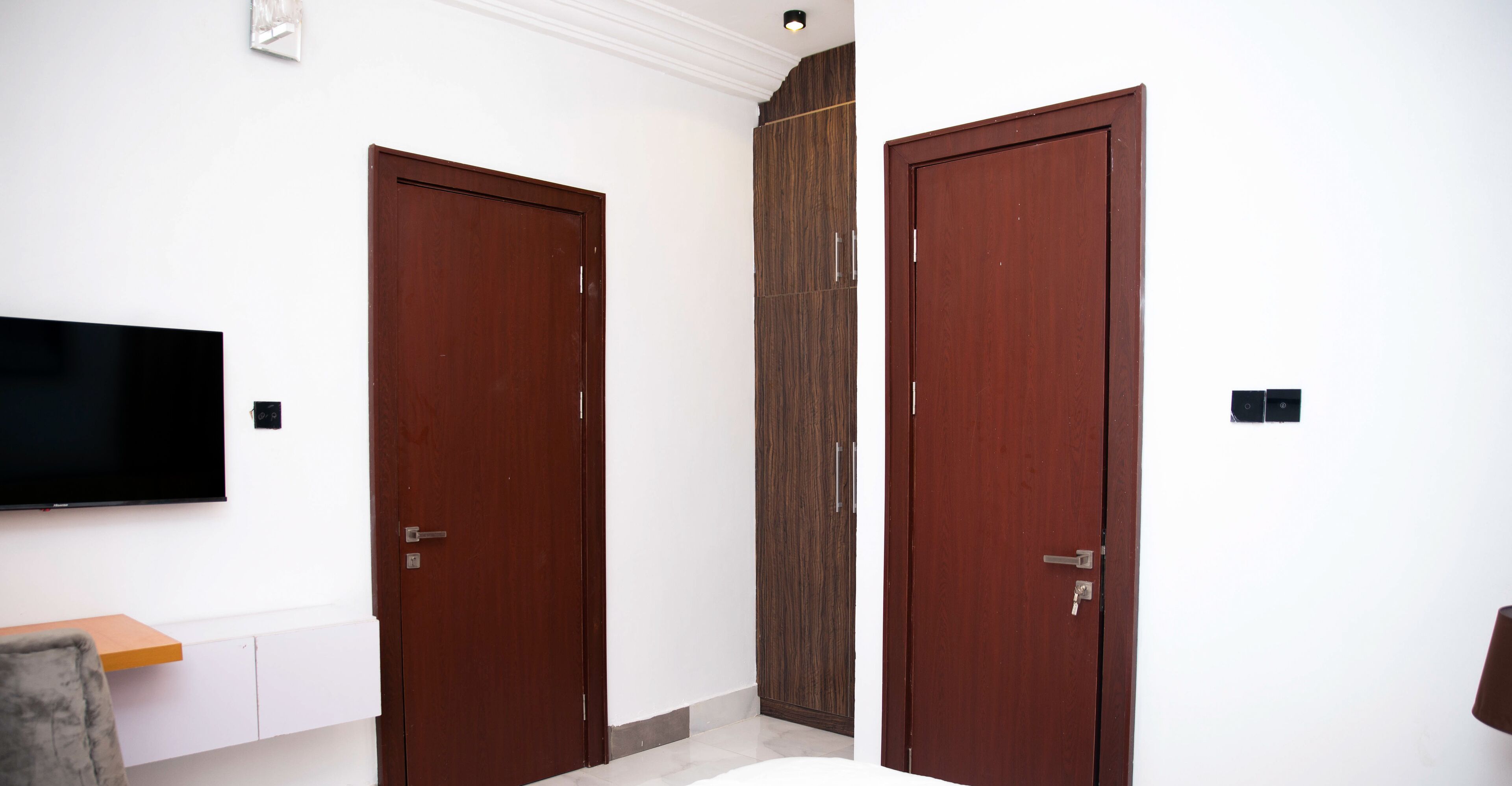 3 bedrooms, desk, iron/ironing board, WiFi