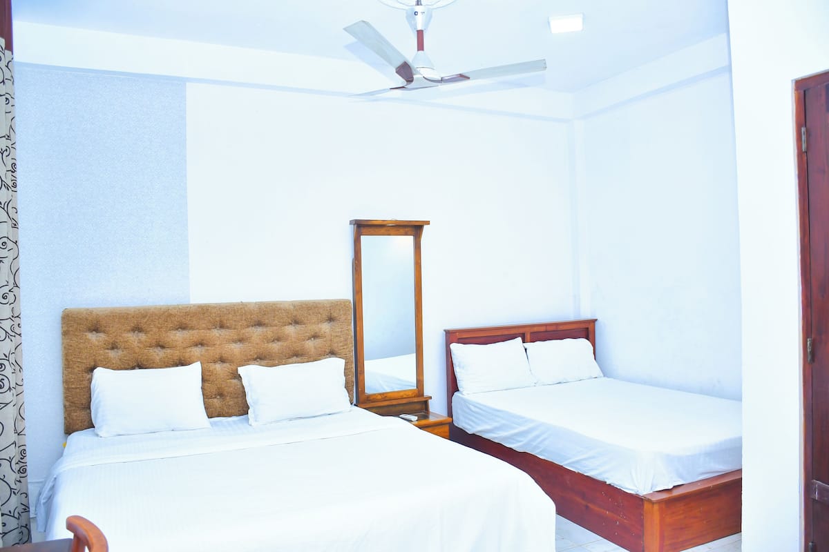 Chambre Double Familiale, balcon