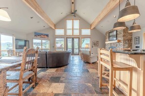 TV, fireplace, offices