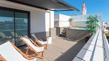 Apartment (1 Bedroom) | Balcony