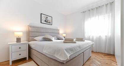 Apartment Lerocco