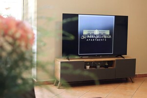 Appartamento, balcone | Area soggiorno