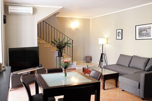 Living area - All'Ombra Della Reggia (Caserta)