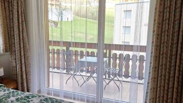 2 Schlafzimmer, Reisekinderbett, kostenloses WLAN, BettwÀsche