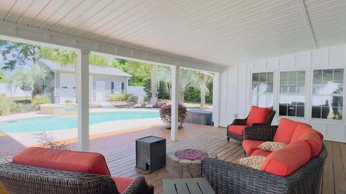 Gorgeous Private Villa, Pool, Hot tub