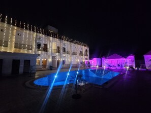 Outdoor pool - Orchard Hills Resorts (Pushkar)