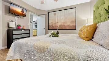 2 bedrooms, iron/ironing board, WiFi, bed sheets