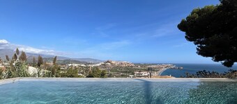 Vila Tita—fairytale views with an infinity pool, spa tub, & an outdoor kitchen