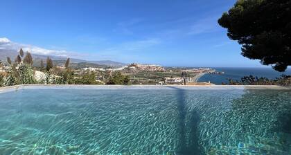 Vila Tita—fairytale views with an infinity pool, spa tub, & an outdoor kitchen