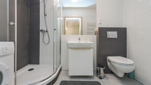 Appartement (22) | Salle de bain | Douche, serviettes fournies