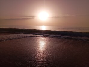 Beach - House located 15 minutes from the beach by car and 5 minutes by bike to the lake (Léon)