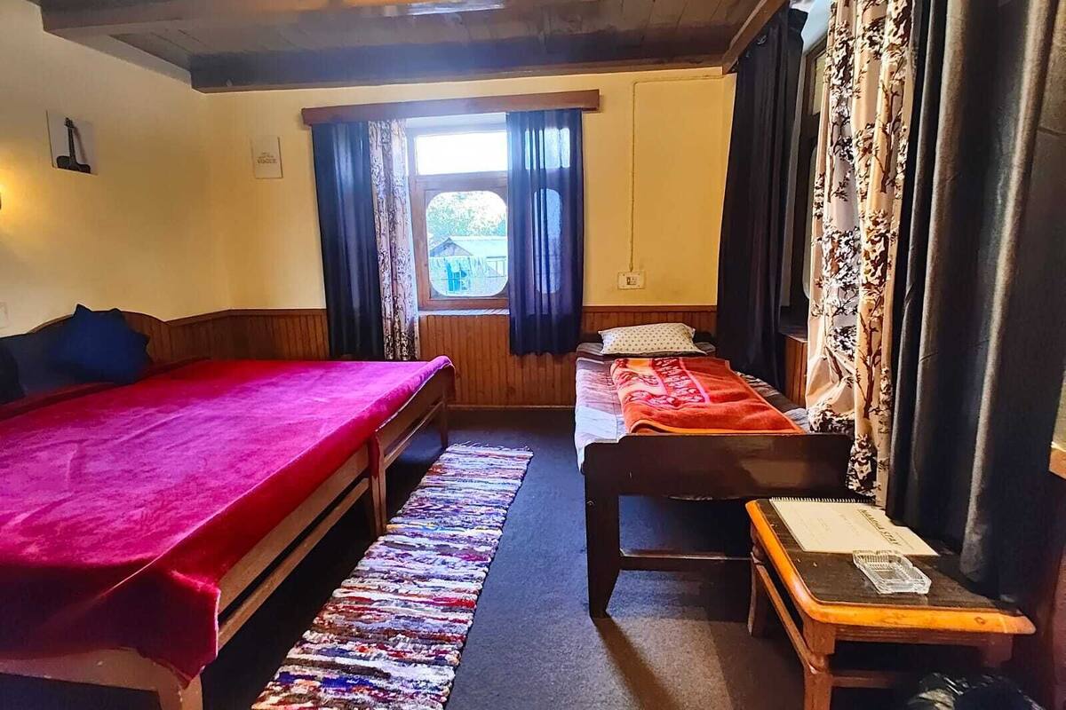Kamar Triple Standar, pemandangan gunung | Ruang kerja ramah laptop, Wi-Fi gratis, dan seprai linen