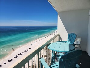 Property grounds - Pelican Beach Top Floor Beachfront with Best Views (Destin)