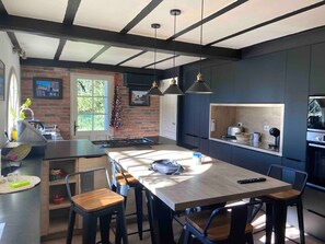 5 bedrooms - Large Air-conditioned Villa in Arles (Arles)