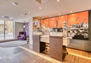 Reception - Premier Inn Blackpool - North Pier (Blackpool)